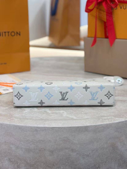 Клатч Louis Vuitton Voyage