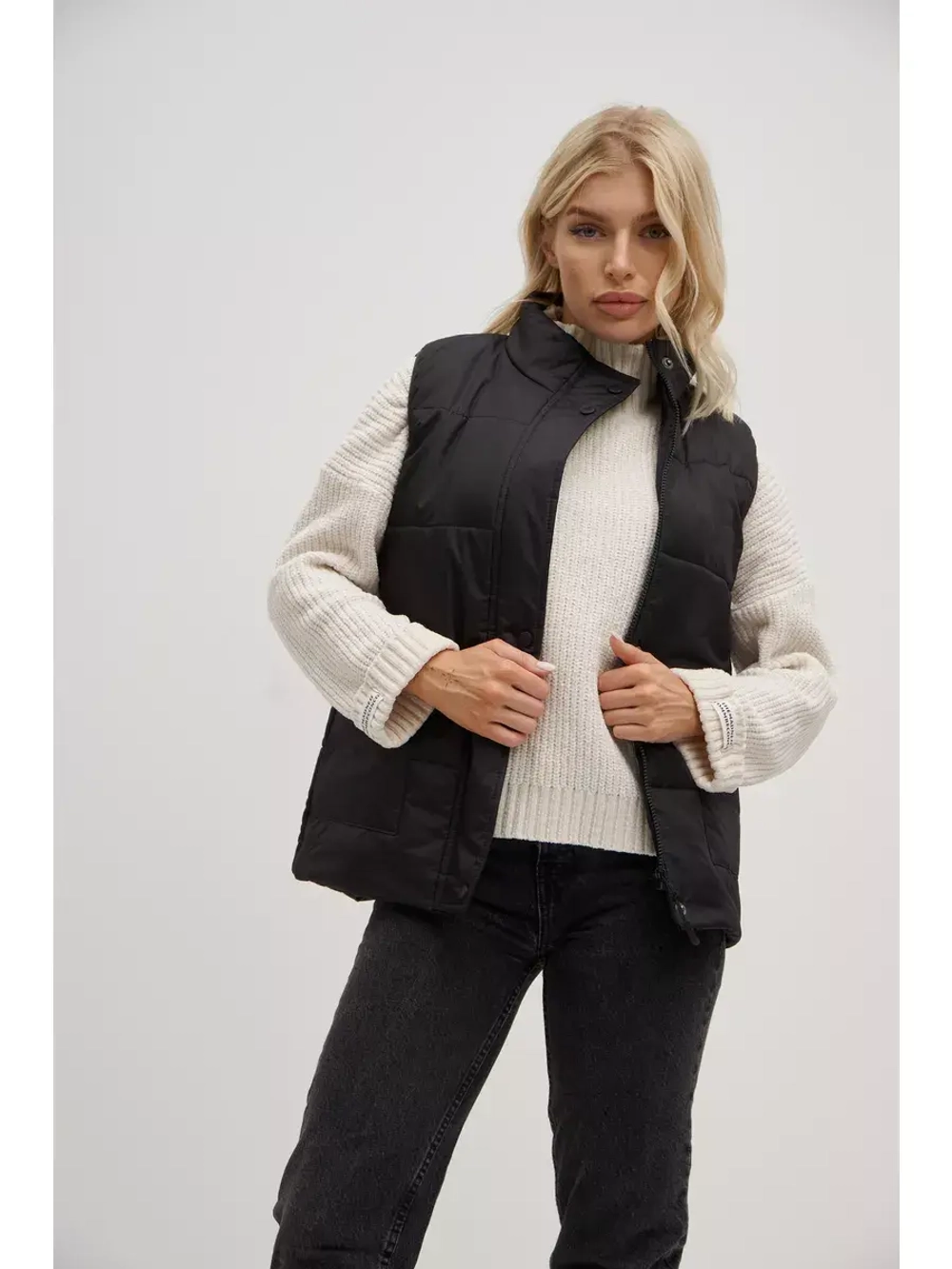 Жилетка утепленная безрукавка больших размеров