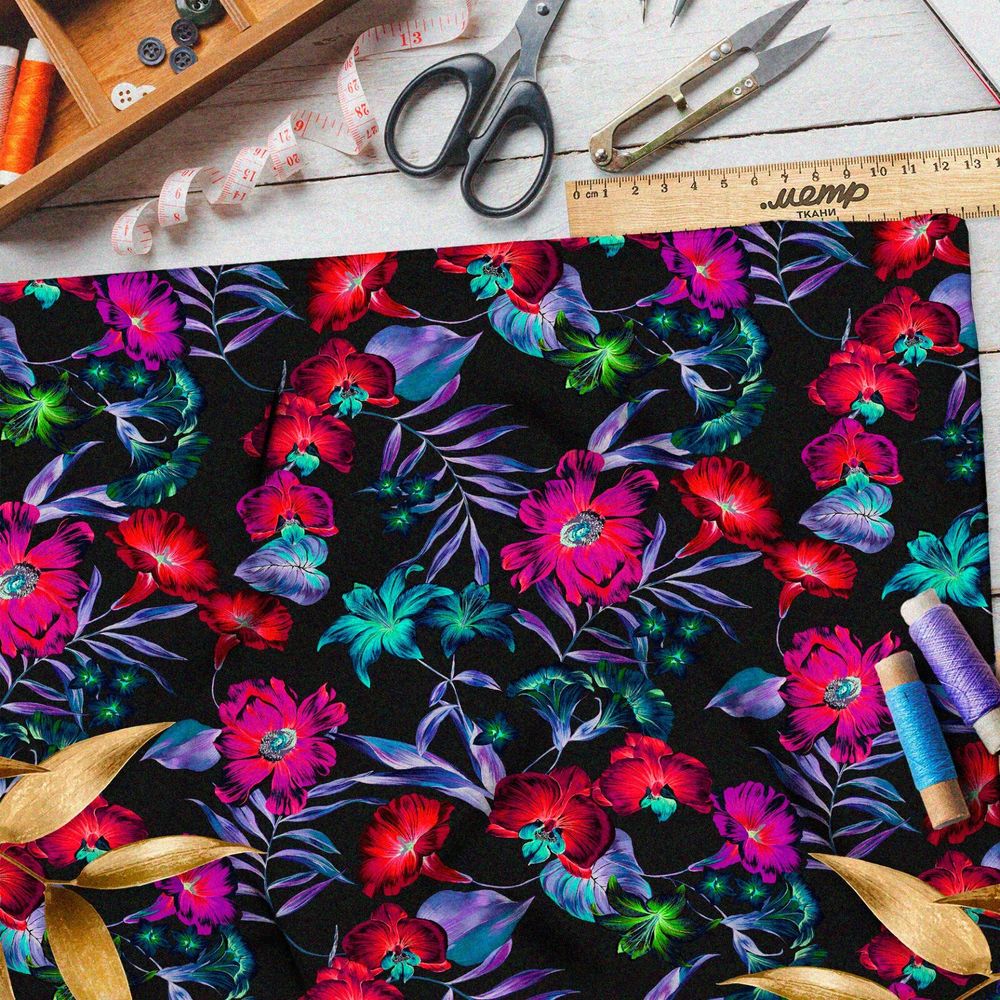 Ткань шелк Армани сладкие маки и фиолетовые листья на чёрном фоне