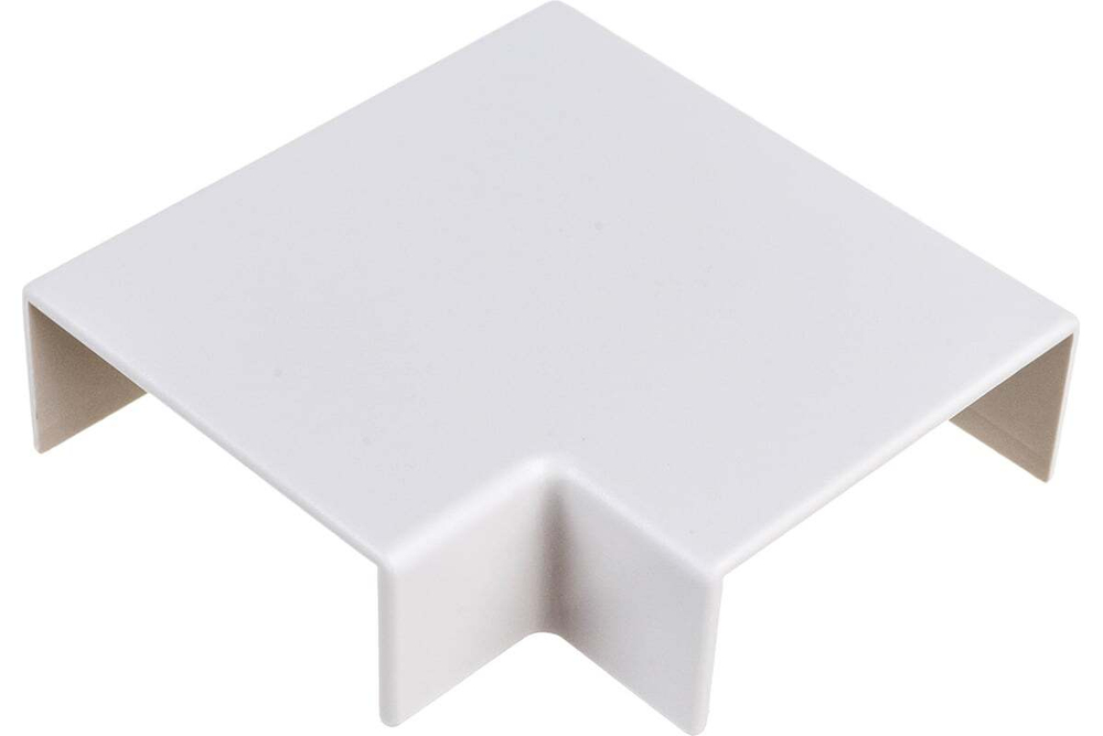 APM 50x20 Угол плоский DKC