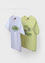 две футболки