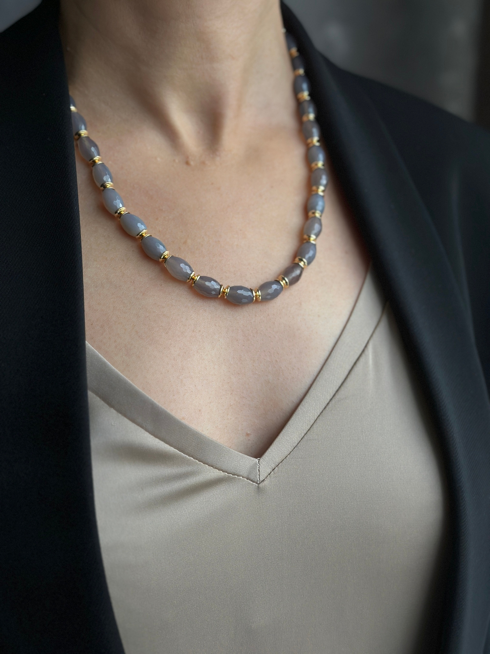 Колье из агата в оттенке какао, фурнитура золото