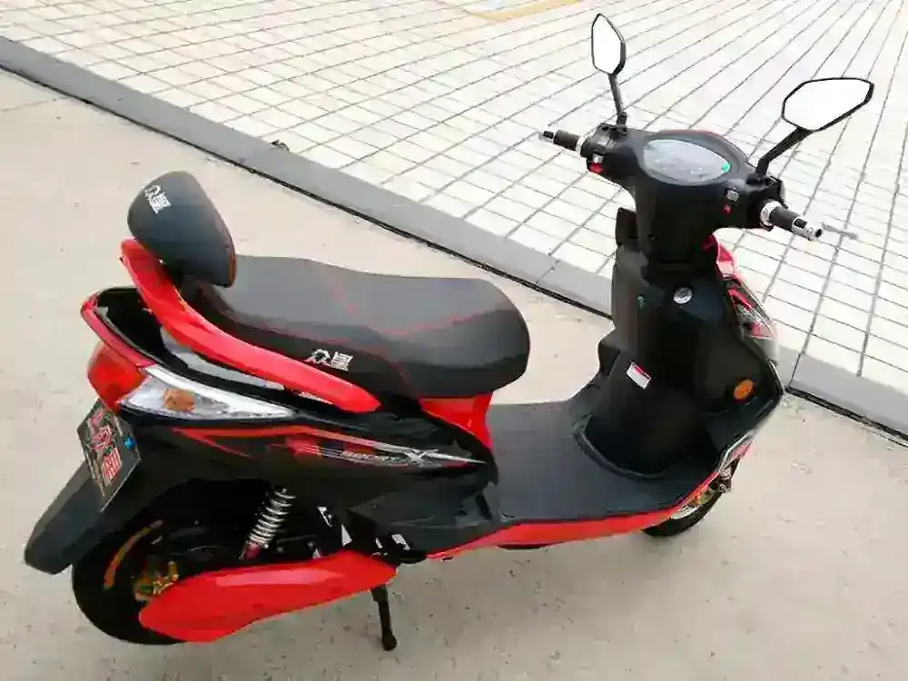 Электроскутер Green Camel Трофи (60V 1500W R10)