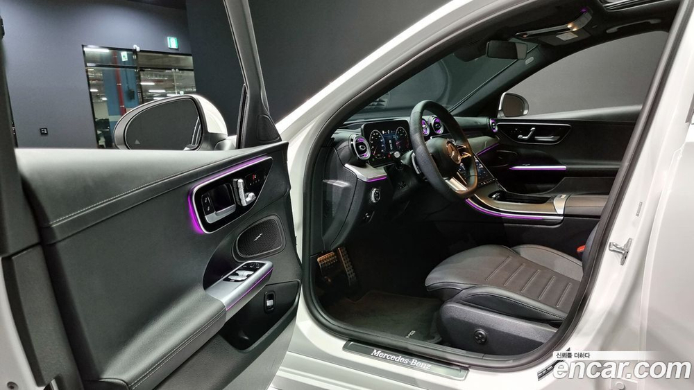 Mercedes-Benz C-Class W206 C300 4MATIC Avangarde (12.2022)