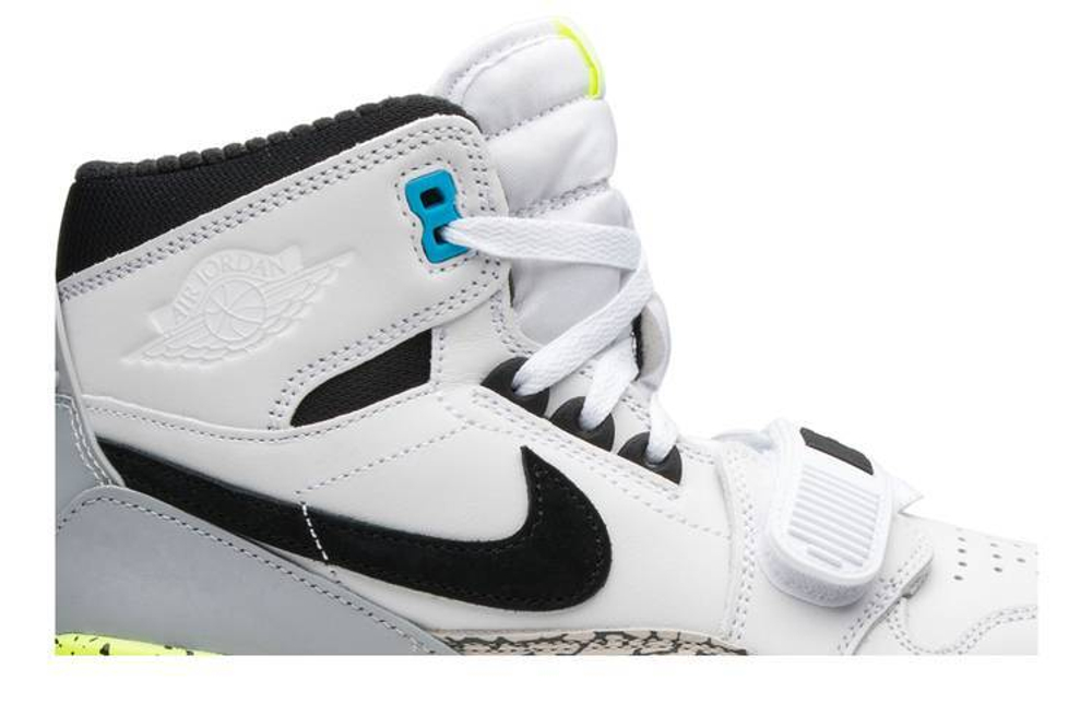 Кроссовки Jordan Legacy 312 Command Force
