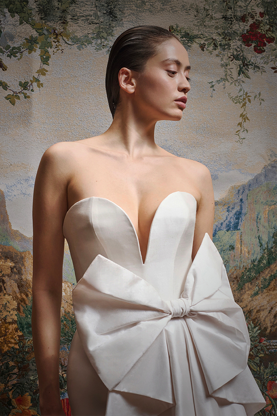 Корсетное платье миди из дикого шелка, декорированное объемным бантом