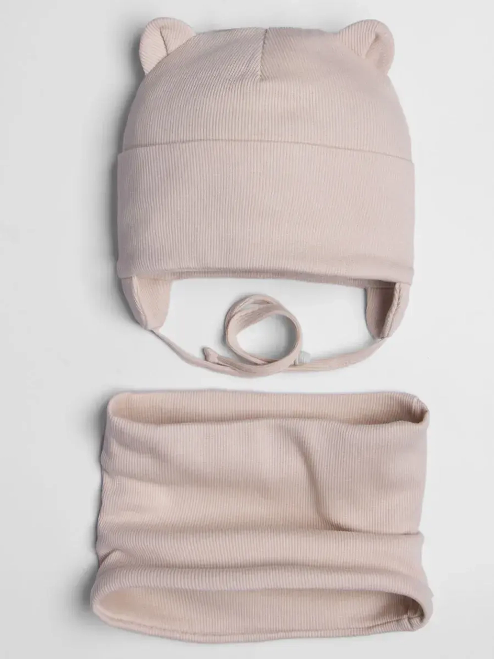 Шапка детская осенняя на завязках и снуд