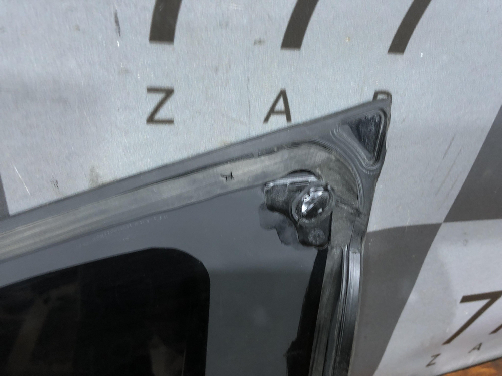 Стекло заднее левое глухое Toyota RAV4 IV (XA40) 12-19 Б/У Оригинал 6272042350