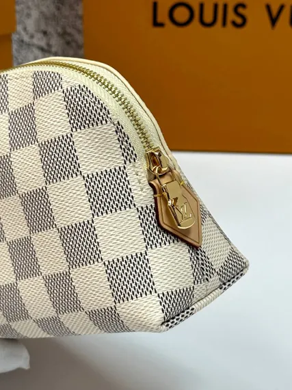 Косметичка Louis Vuitton Cosmetic Pouch Pm серый