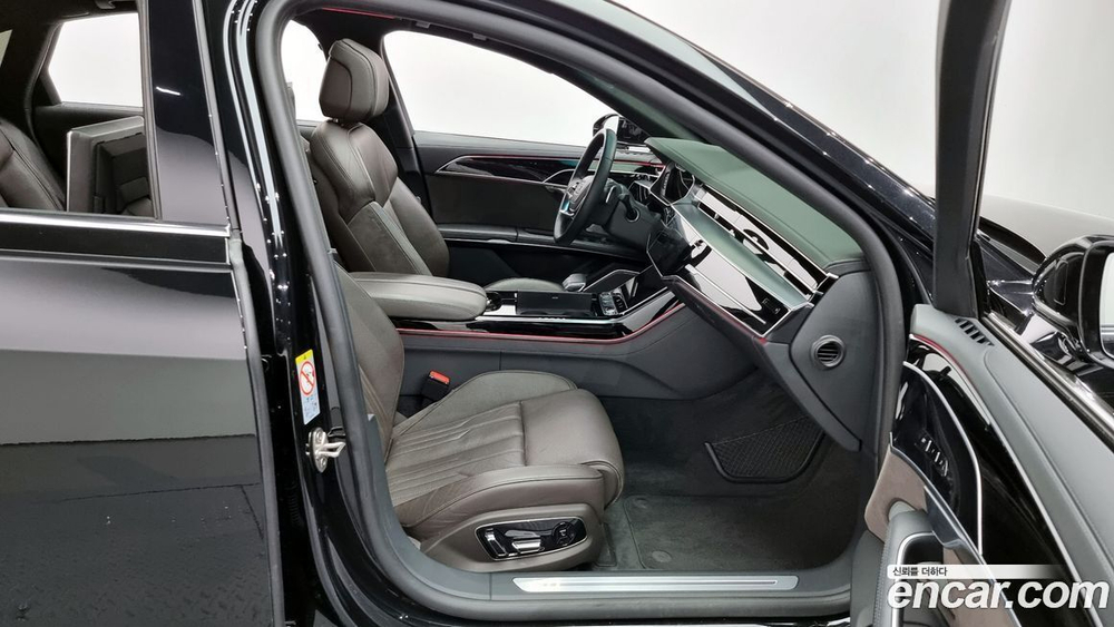 Audi A8 (D5) 55 TFSI Quattro LWB (12.2021)