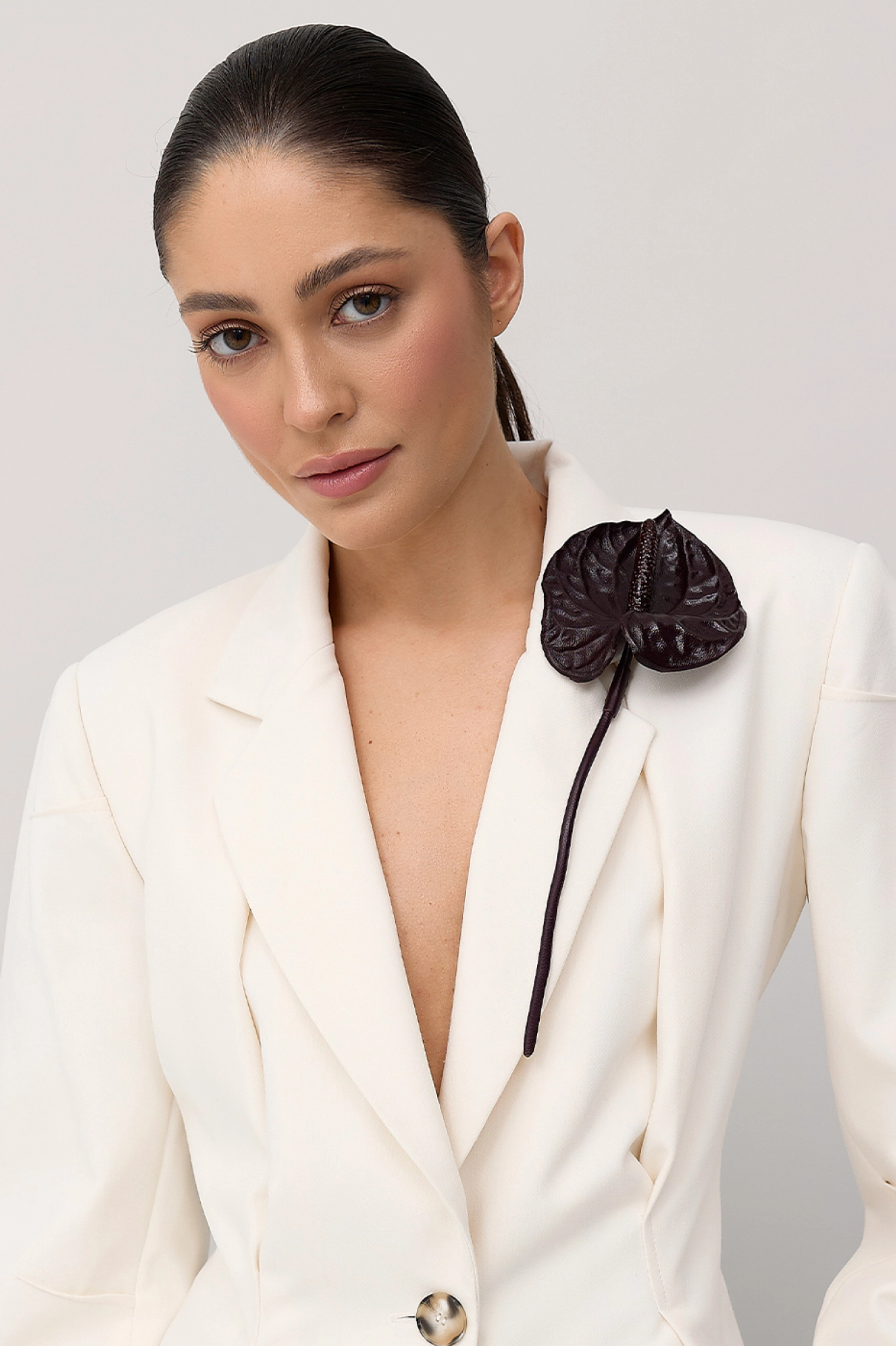 Брошь BIG BROOCH Антуриум бордо