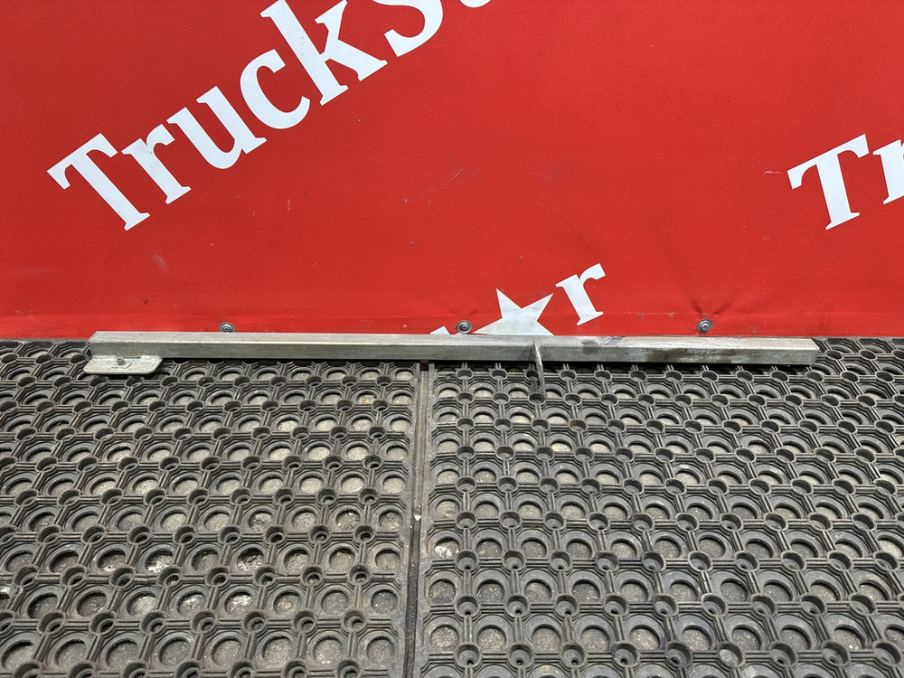 Кронштейн продолжения двери левый