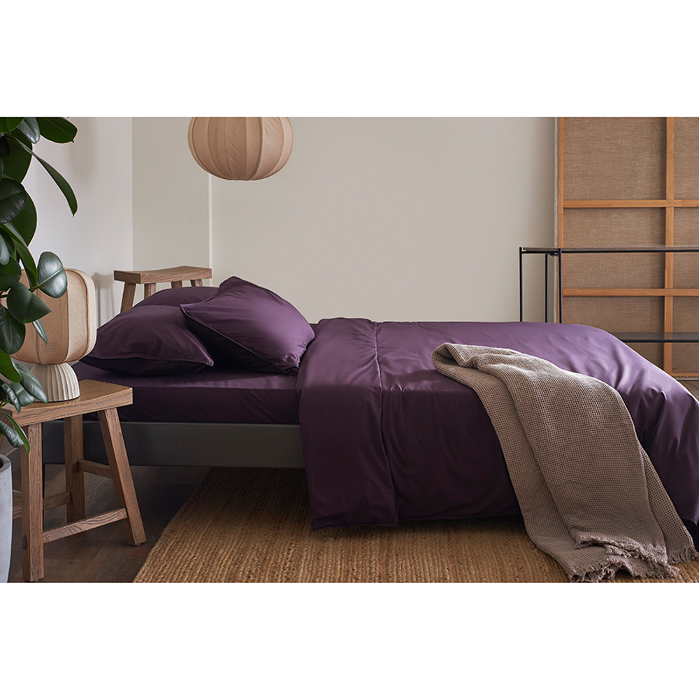 Простыня на резинке из стираного перкаля сливового цвета из коллекции essential, 160х200х30 см