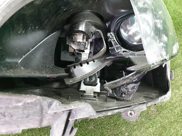 Битая Фара левая Mercedes GLC X253 (2015-2019) LED