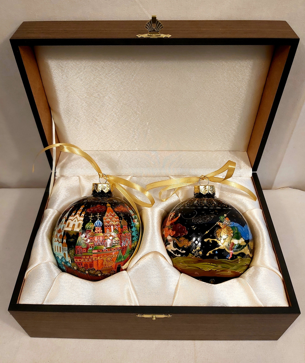 Набор новогодних шаров с круговой росписью "Москва" и "Охота"