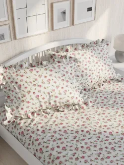 Декоративная наволочка с рюшами, оборками "Розовые бутоны" 50х70 см, 1 шт, без молнии