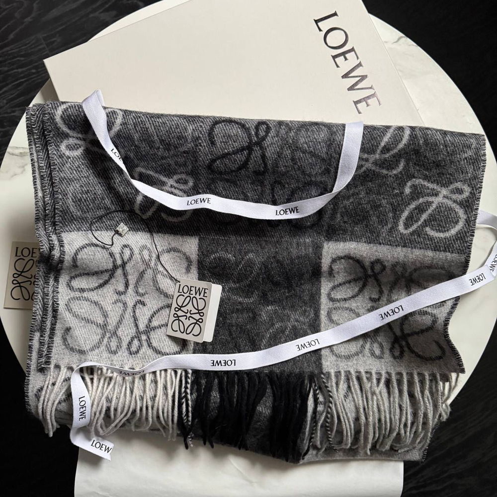 Шарф кашемировый Loewe