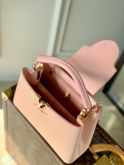 Louis Vuitton Capucines BB