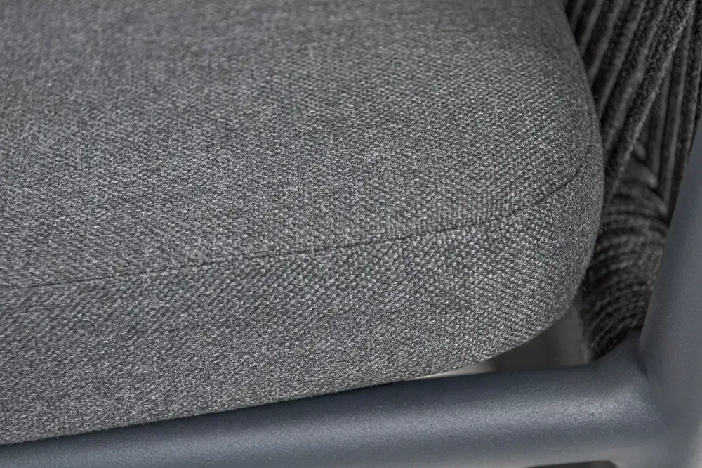 "Романо" стул плетеный из роупа, каркас алюминий темно-серый (RAL7024) муар, роуп темно-серый круглый, ткань темно-серая 027