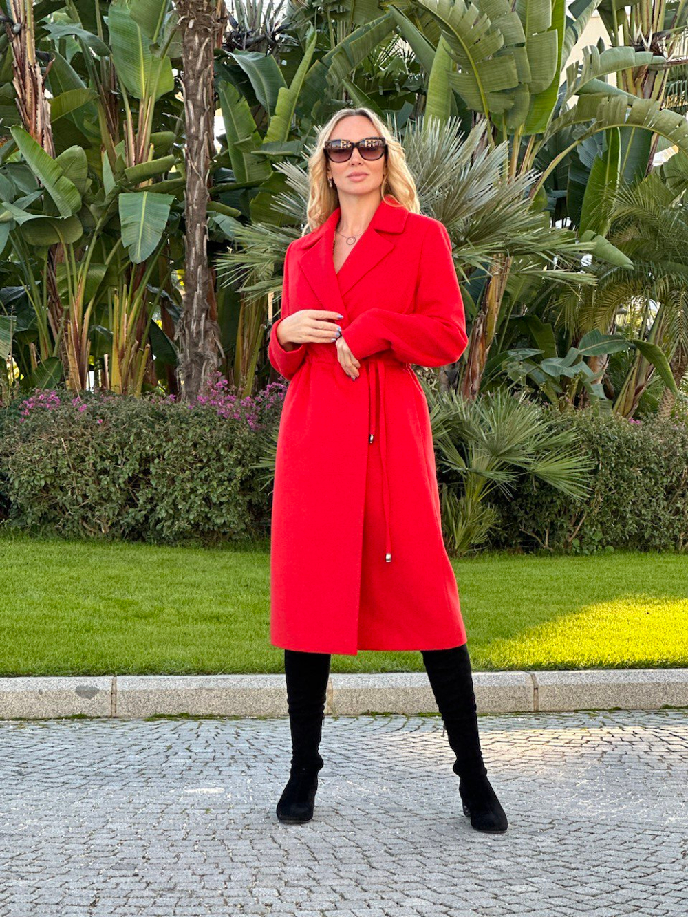 Пальто красное