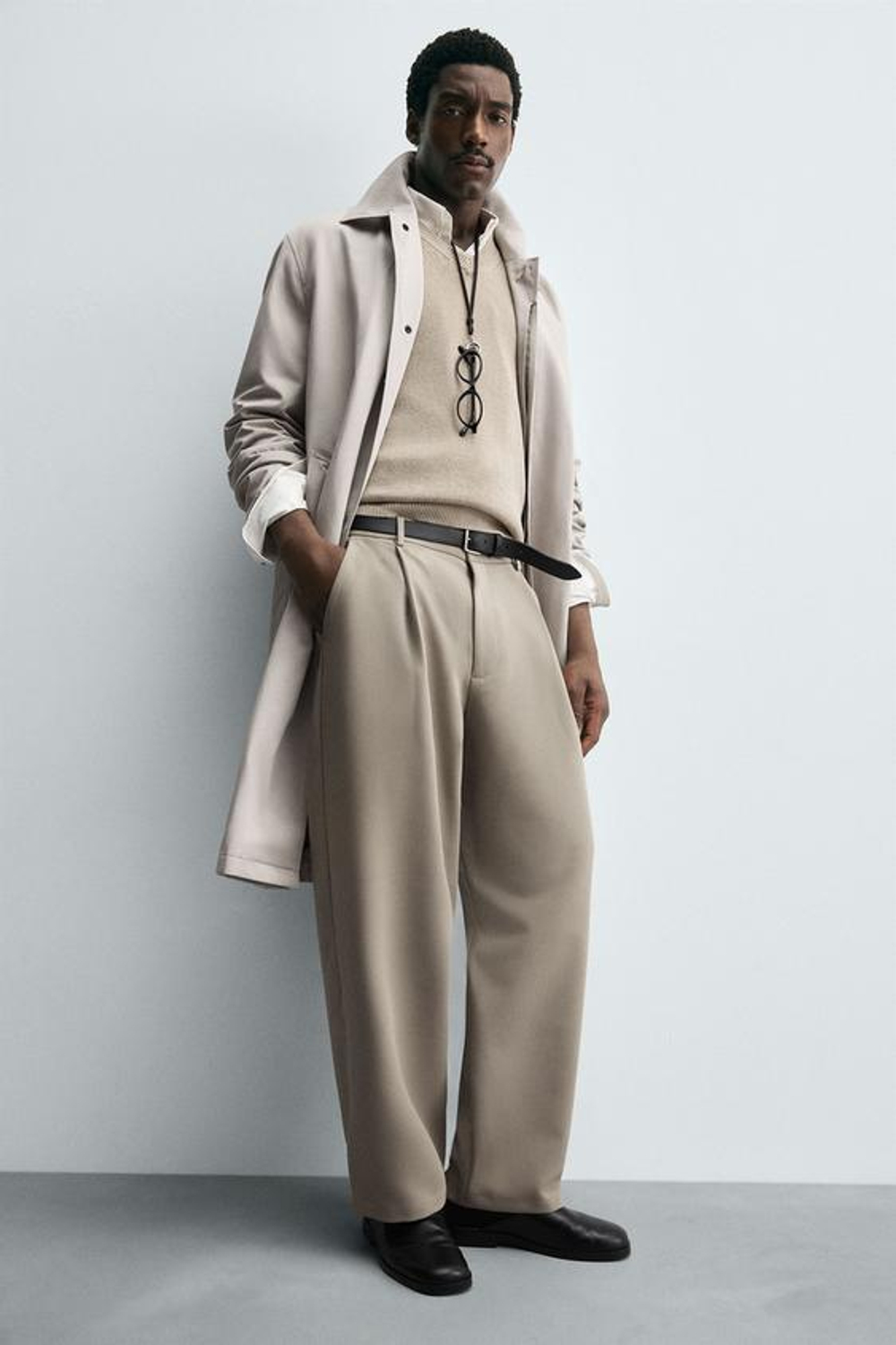 ZARA БРЮКИ RELAXED FIT СО СКЛАДКАМИ, СВЕТЛО-КОРИЧНЕВЫЙ