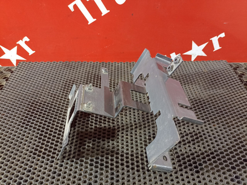 Кронштейн клапана