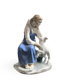 Фарфоровая статуэтка "Сестрица Алёнушка с козлёнком" ЛЗФИ