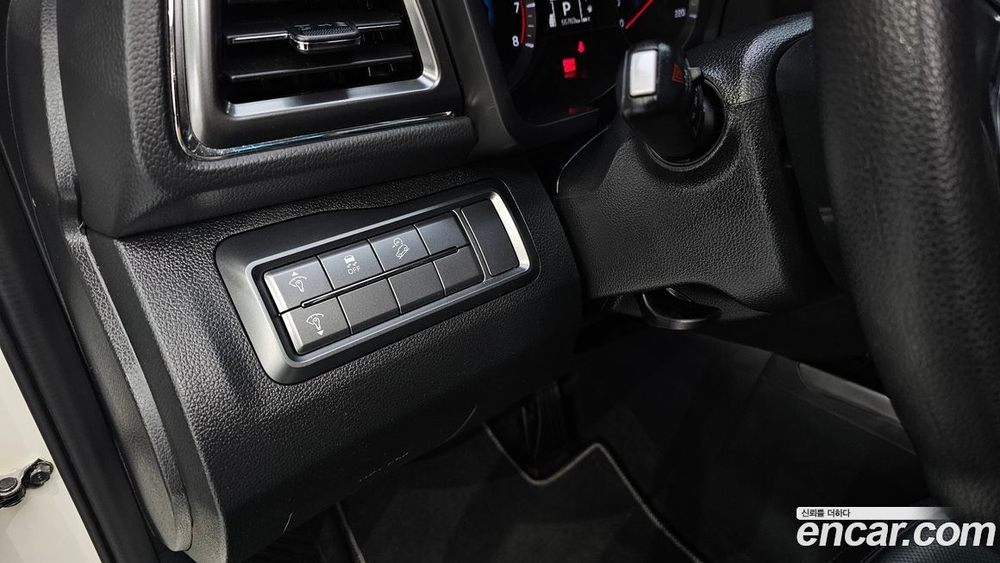 KG Mobility (Ssangyong) Very New Tivoli Бензин 1.5 2WD (03.2020)
