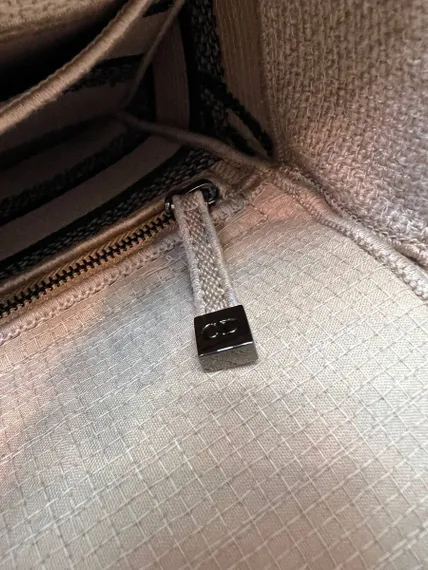 Сумка женская Dior Lady D-lite, модель среднего формата бежевый