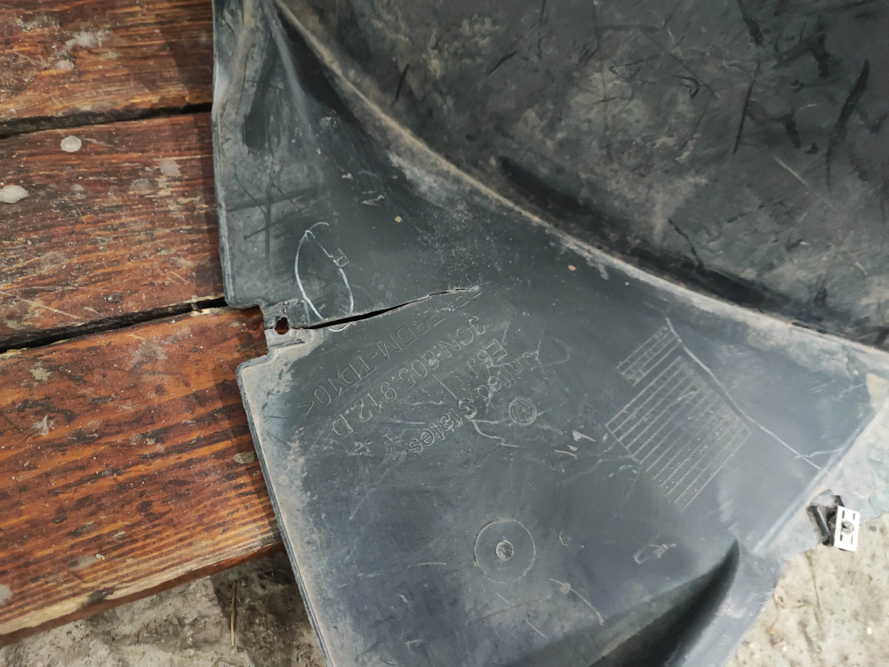 Подкрылок правый передний VW Atlas Teramont оригинал 3CN805912D