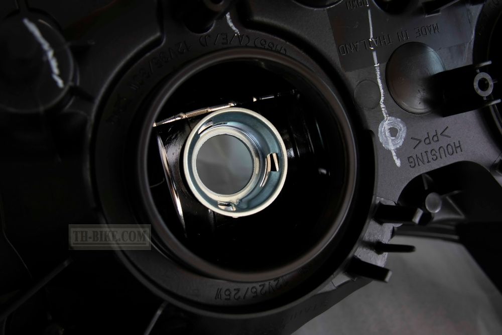 33110-KWN-901. (33110-KWN-701). HEADLIGHT UNIT. Honda PCX