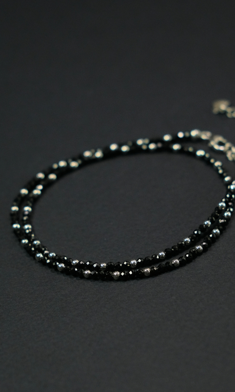 Чокер "Memo about Health" из шпинели с серебряными бусинами с удлинителем 33-38 см