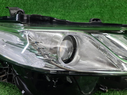 Фара правая Toyota Camry xv70 (2020-н.в.) LED