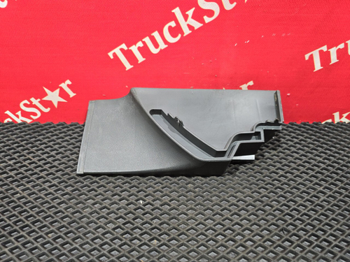 Накладка верхней консоли левая