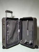 Чемодан Rimowa