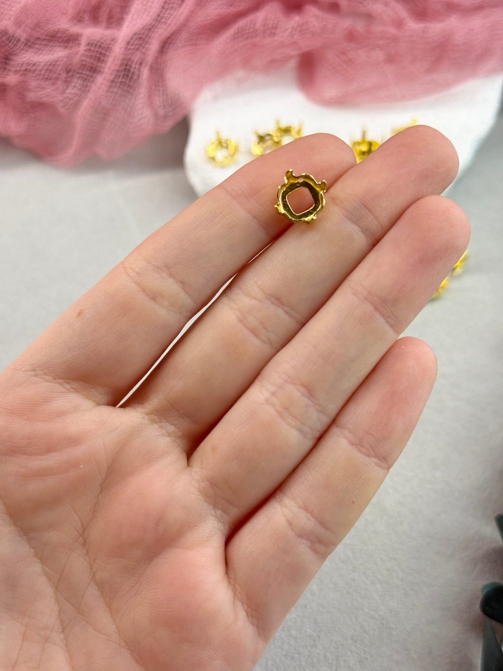 Оправа #4470 Cushion 8 мм Золото