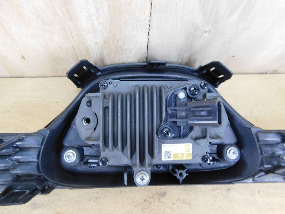 решетка радиатора Toyota Corolla ZWE211 214 2022