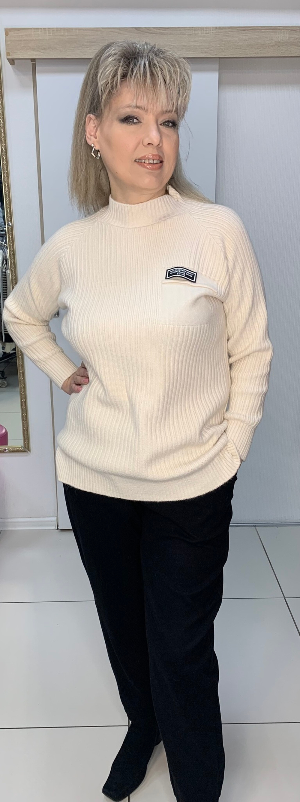 Теплый удлиненный джемпер-"лапша" с разрезами