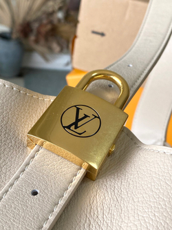 Louis Vuitton Low Key Hobo MM
