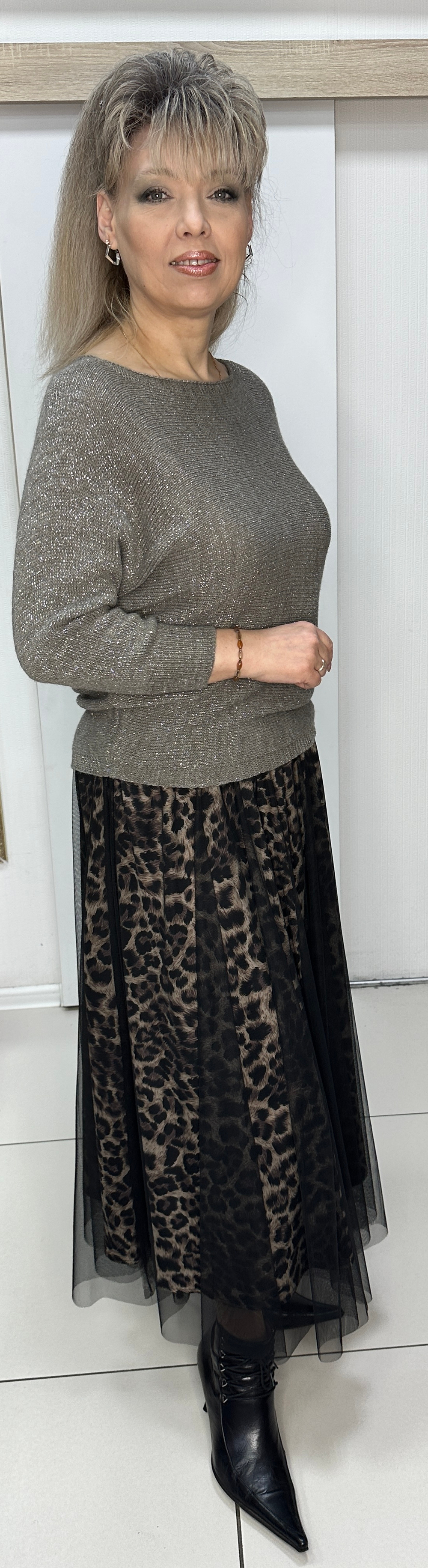 Нарядный блузон с люрексом и атласным бантом