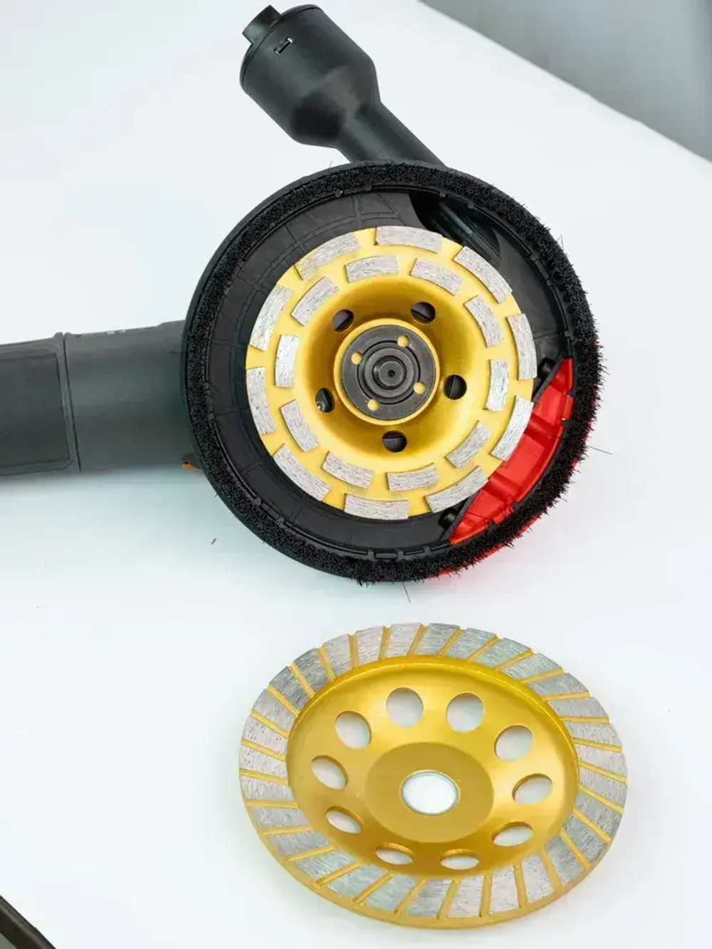 Шлифовальный кожух на болгарку 125 мм - 150 мм