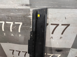 Накладка двери передней правой Kia Carnival 4 (KA4) 20-нв Б/У Оригинал 82260R0000