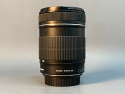 Canon EF-S 18-135mm 3.5-5.6 IS