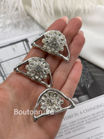 Пуговицы серебристые в форме глаза с жемчужинами и стразами Скиапар.