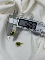 Подвеска золотистая с изумрудным стразом