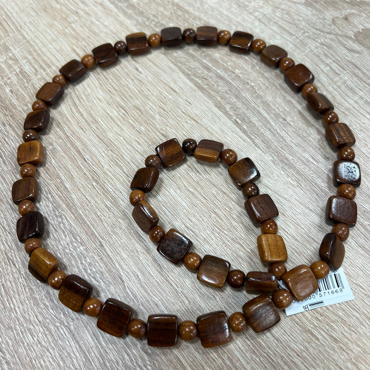 Набор бижутерии Камешки бусы + браслет, цвет слива мареная, дерево 50 см