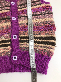 Жилетка вязаная на 4/5 лет