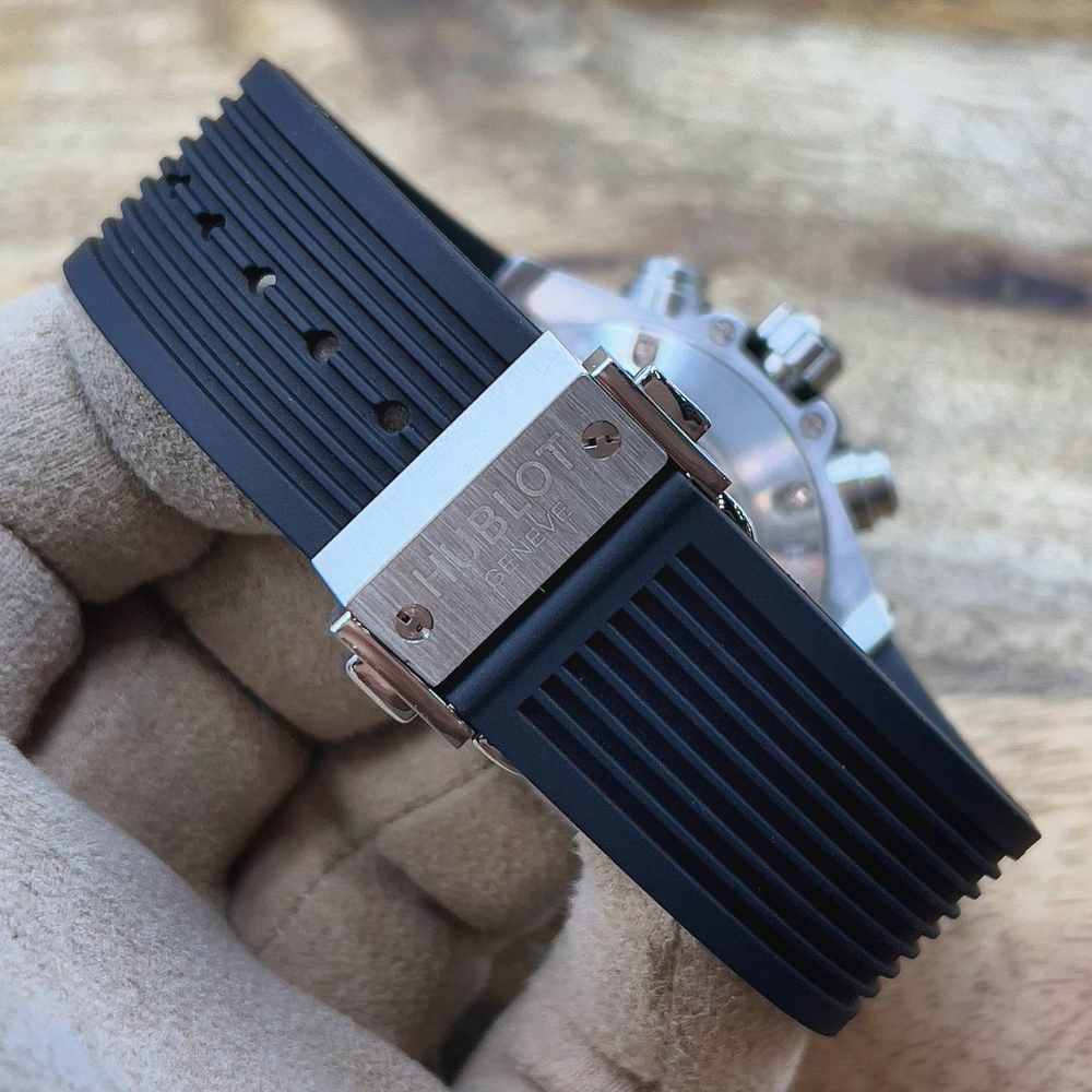 Часы Hublot