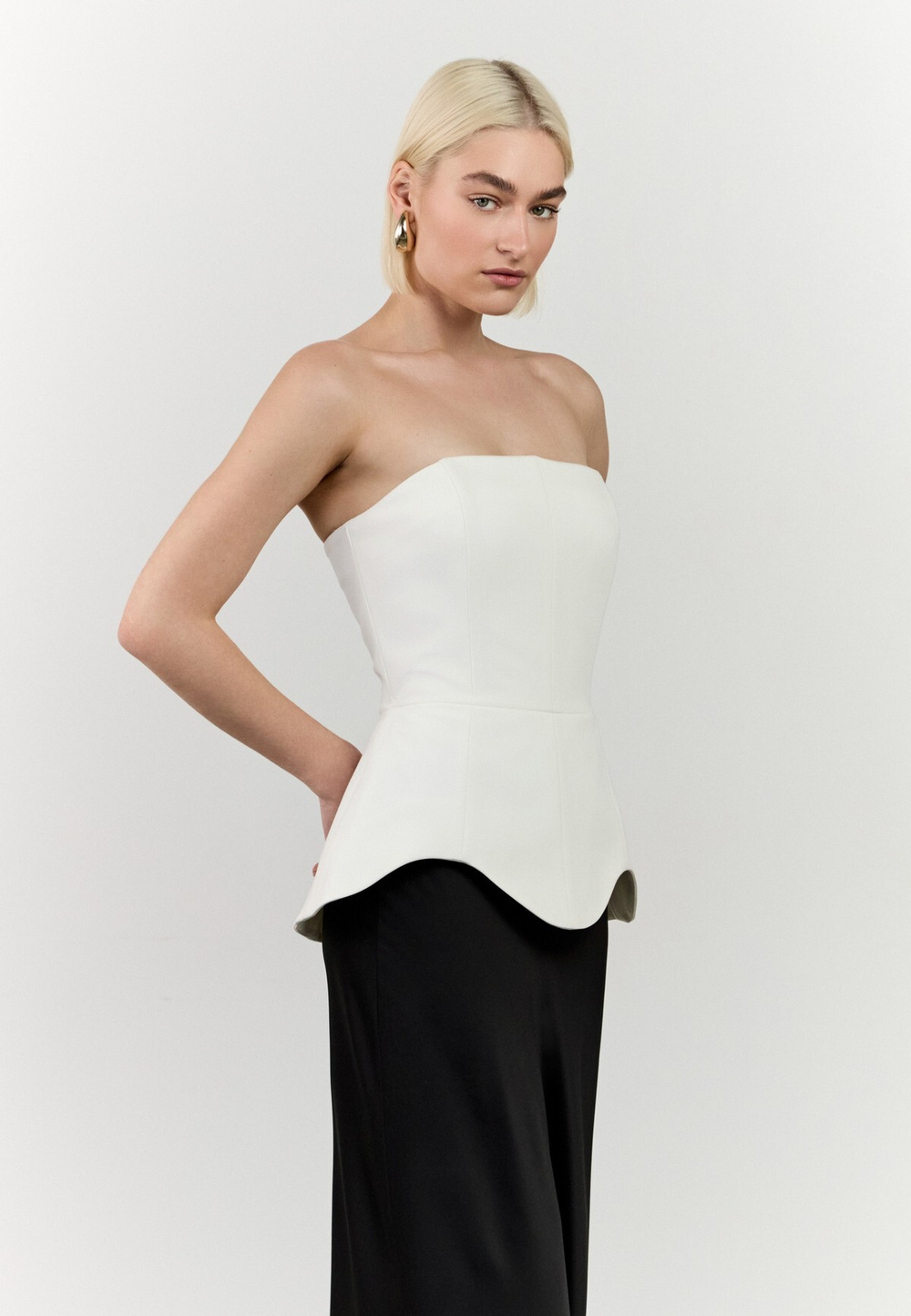 Топ-баска фигурный