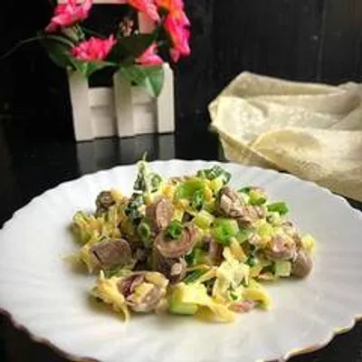 Салат из куриных сердечек с сыром